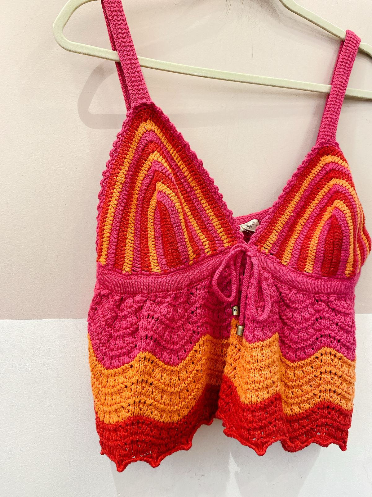 Cropped tricot colorblocking NV + La Rouge Belle P